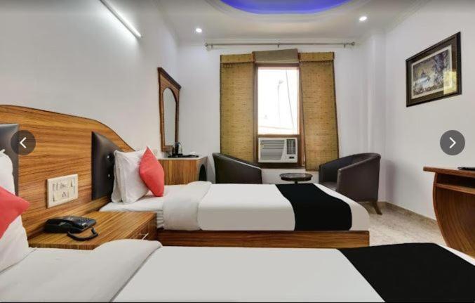 Tjs Royal Hotel เดลี ภายนอก รูปภาพ