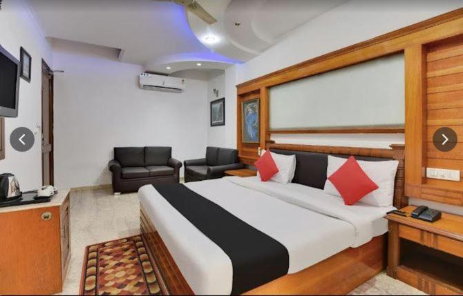 Tjs Royal Hotel เดลี ภายนอก รูปภาพ